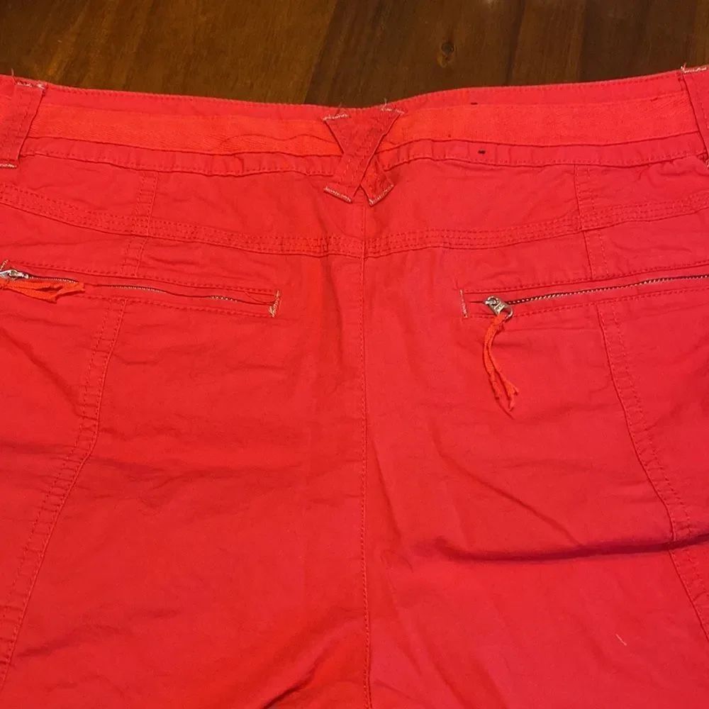 I.N.C Woman’s Adjustable Cuff Short - Picture 5 of 6